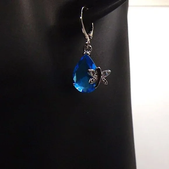 ⭐Bundle Sale⭐ 4Pc. Blue Water drop w/ Dragonfly Earrings and Necklace Set - Picture 6 of 7